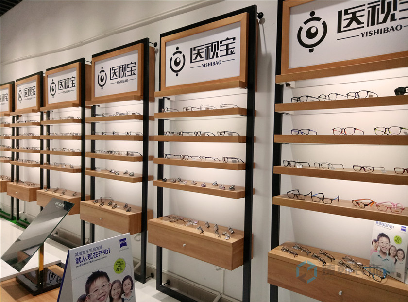 280平醫(yī)視寶眼鏡店裝修實拍圖
