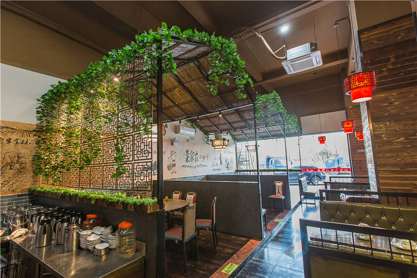 400平山里人家湘菜館裝修設(shè)計(jì)