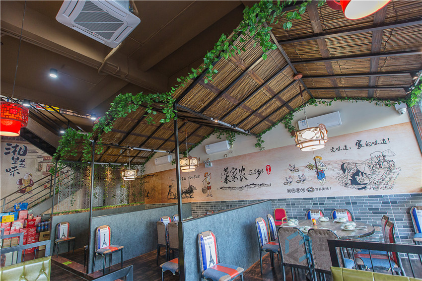400平山里人家湘菜館裝修設(shè)計(jì)